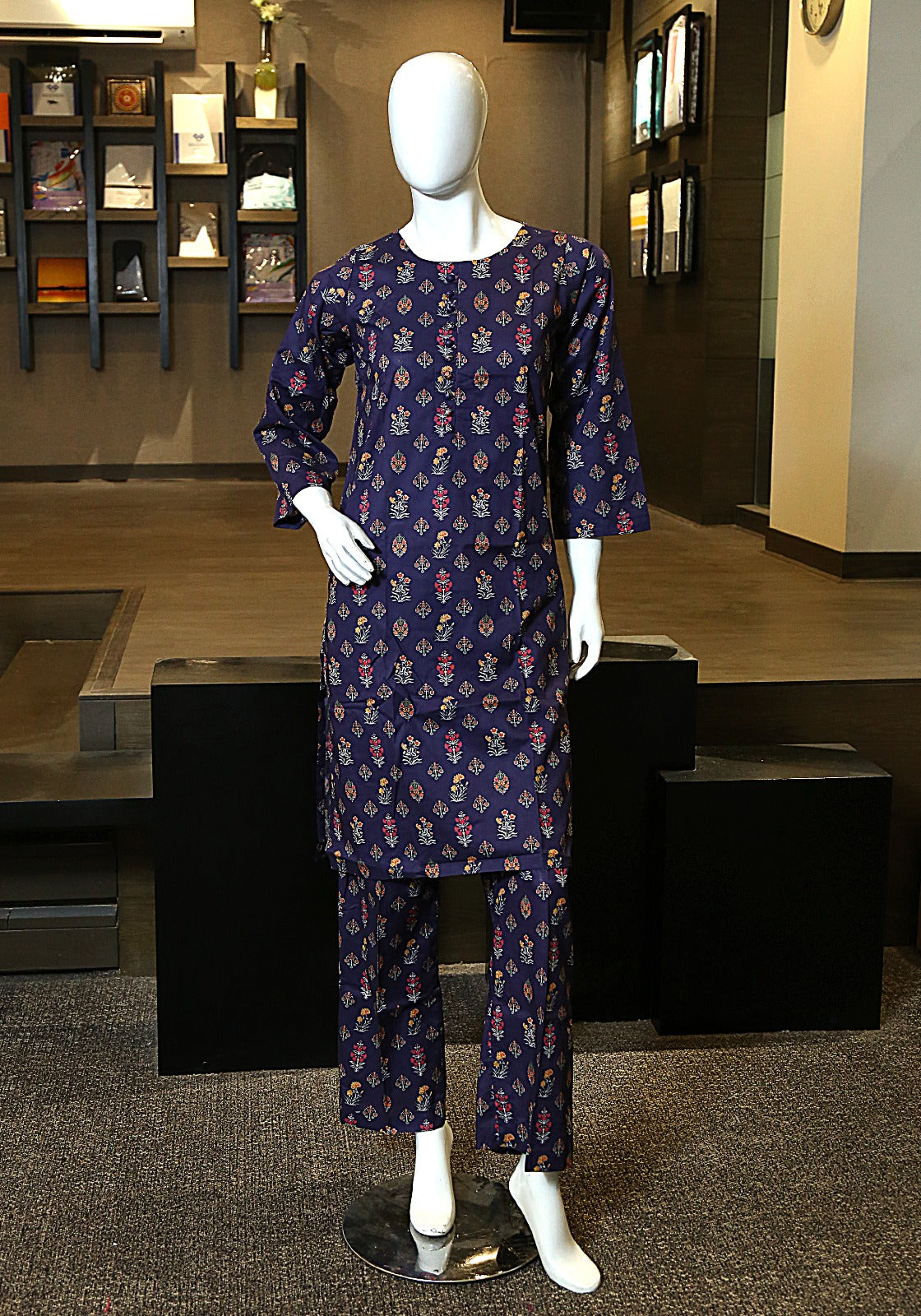 printed lawn suit 2pcs solara suit.