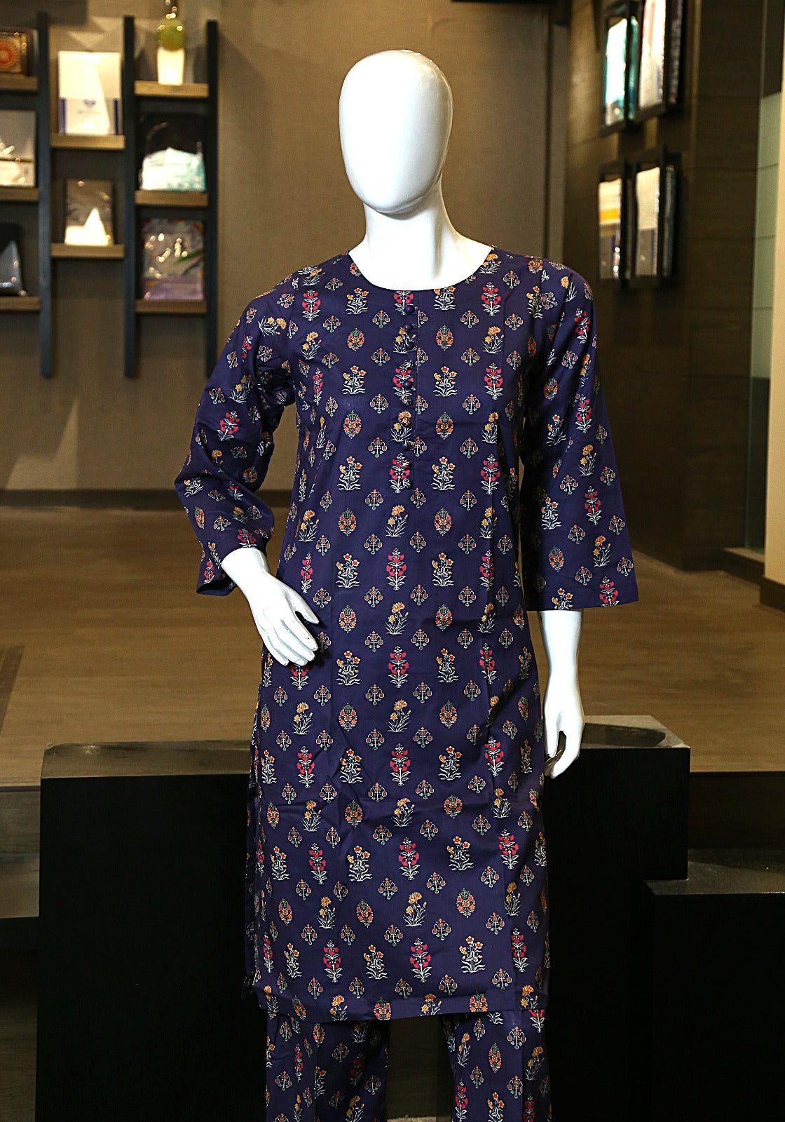 printed lawn suit 2pcs solara suit.