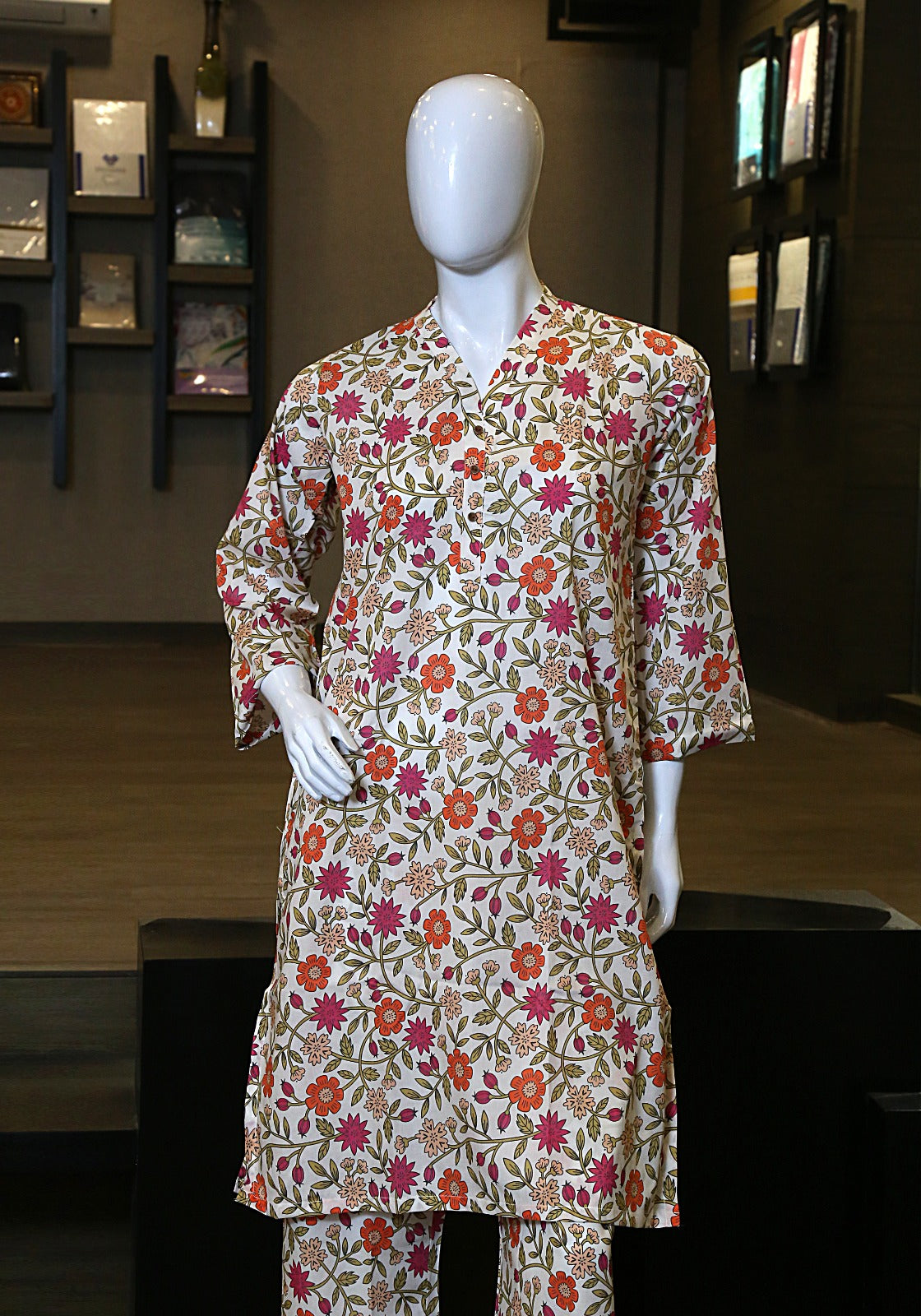 2 piece printed lawn suit amber suit.