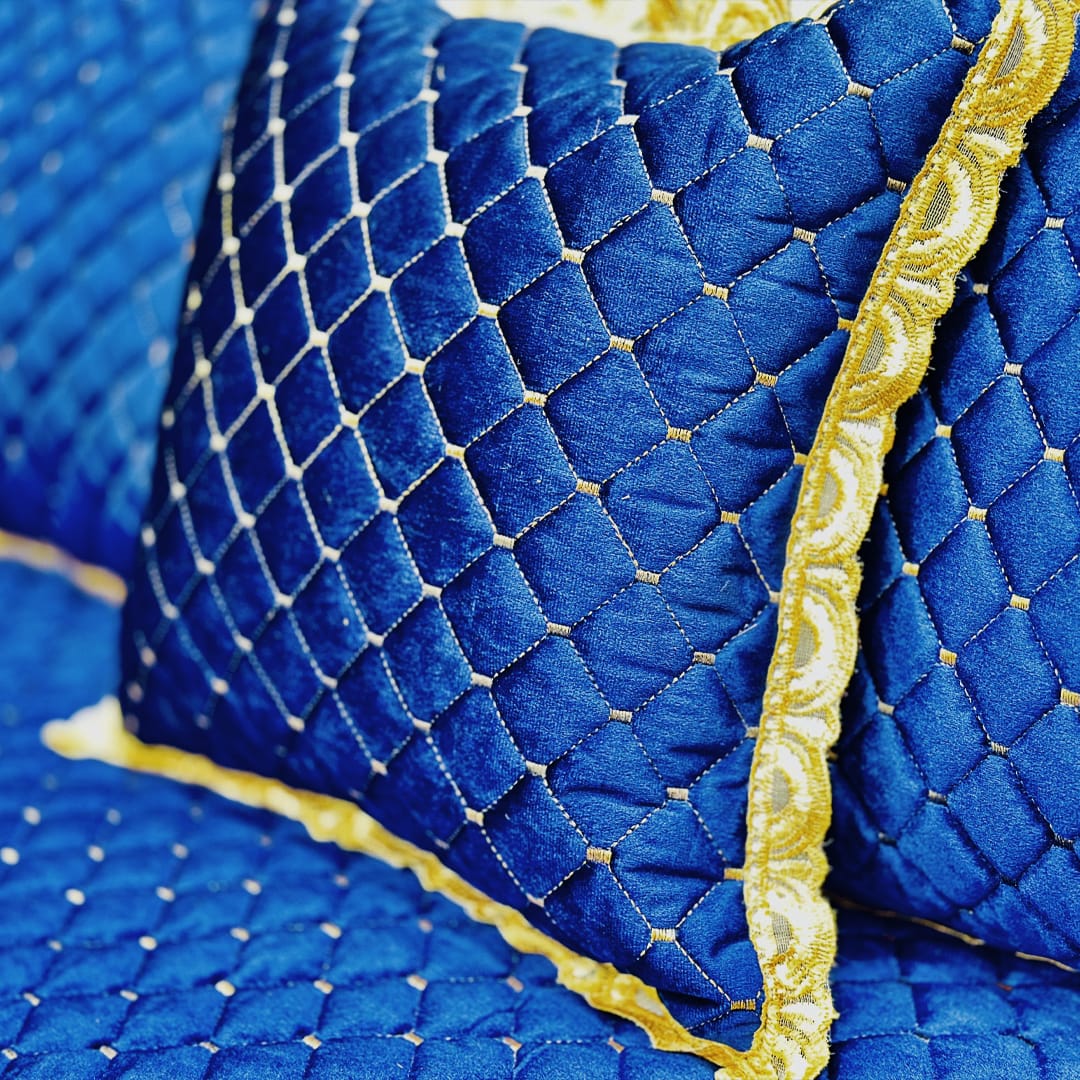 velvet heavy embroidered bed spread 4pcs blue