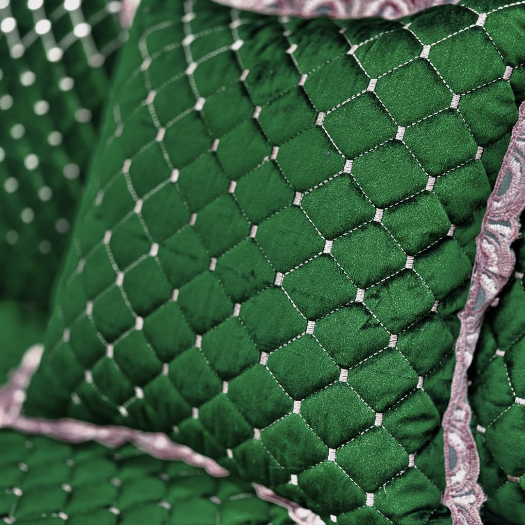 velvet heavy embroidered bed spread 4pcs green
