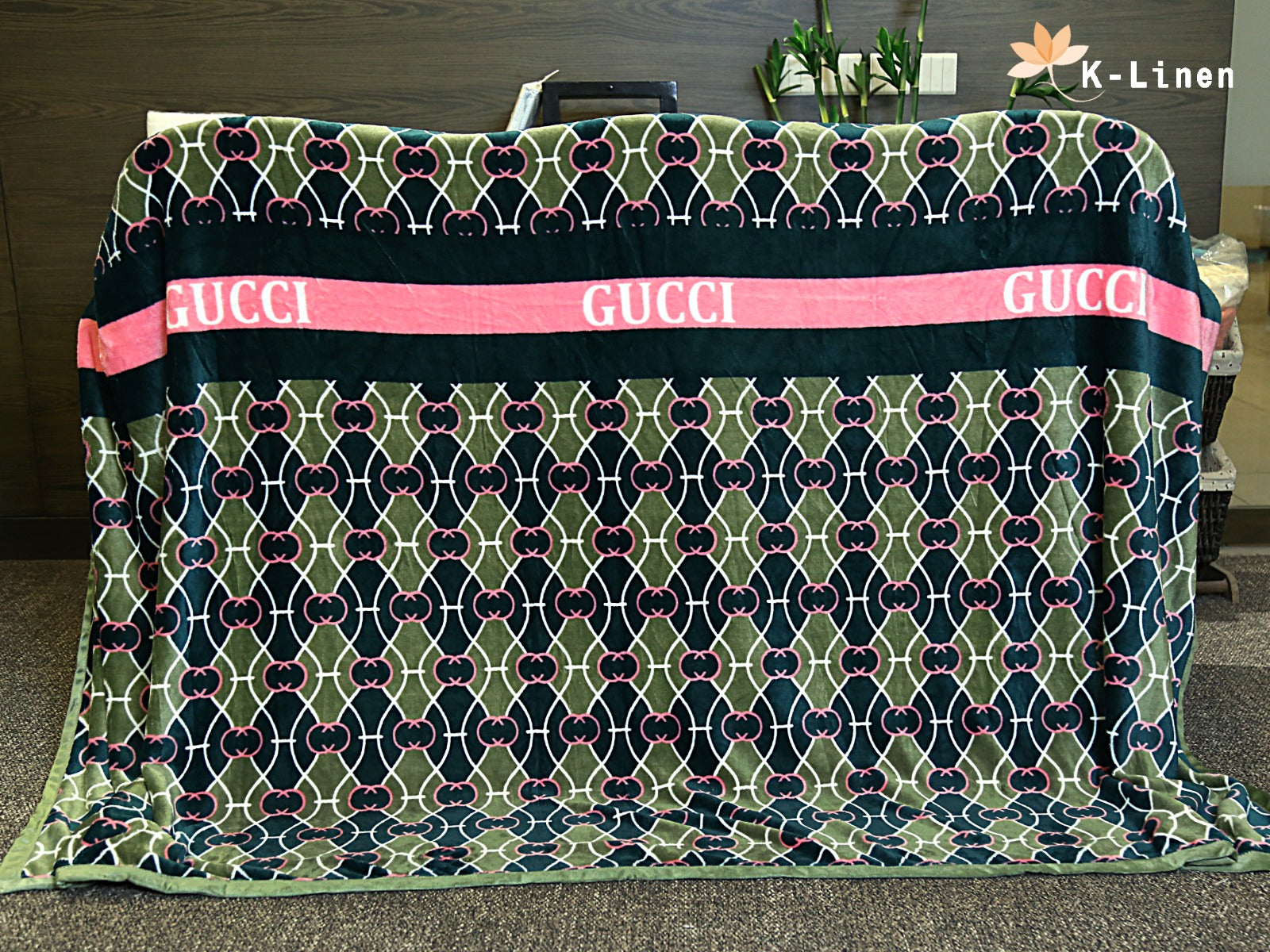 Printed Fleece Blanket - Gucci Green