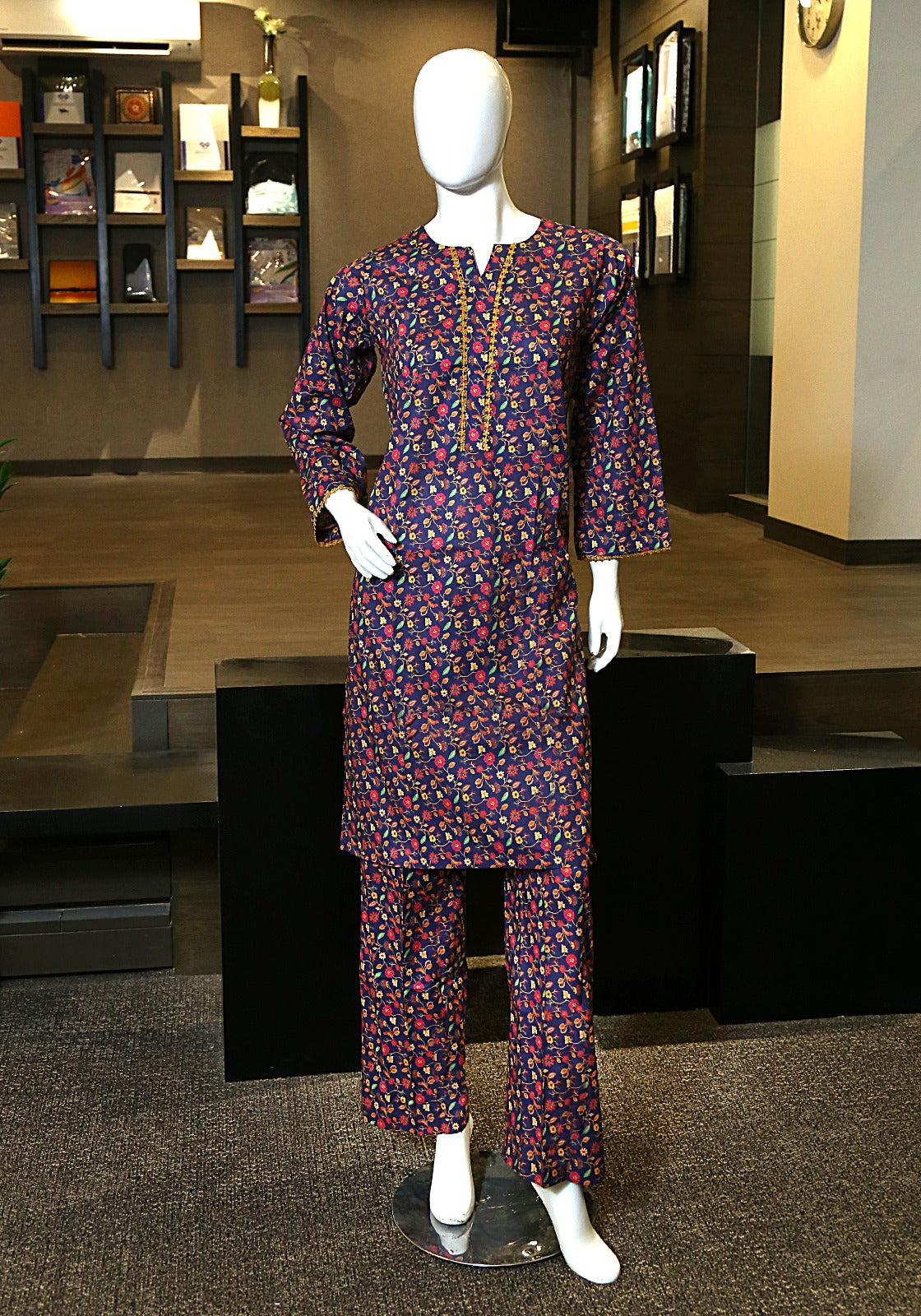 printed lawn suit 2pcs serenelle suit.