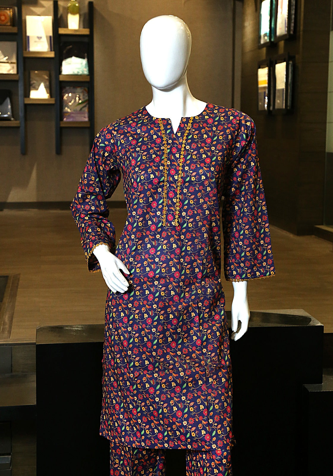 printed lawn suit 2pcs serenelle suit.