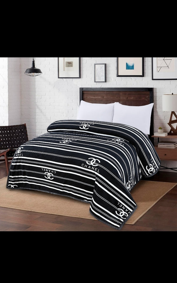 Printed Fleece Blanket - Chanel