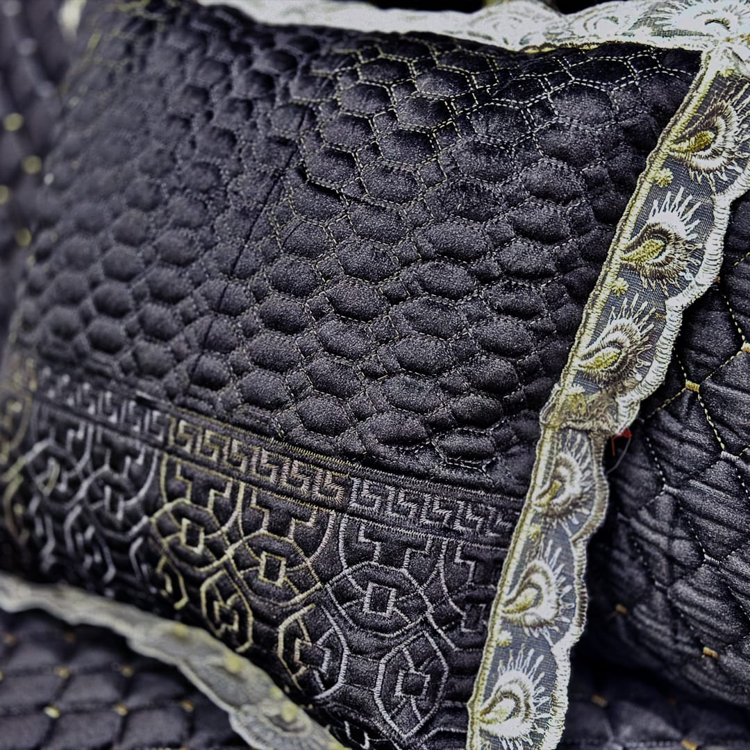 Velvet Heavy Embroidered Bed Spread 4Pcs - Black
